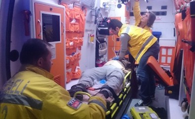 Oğlunu Döven Kişiyi Öldürüp İntihar Etti