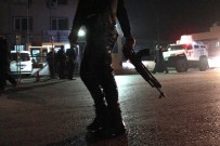 NÖBETÇİ POLİS - Polis Merkezi Önündeki Silahlı Kavga Emniyeti Harekete Geçirdi