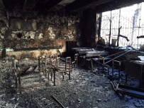 SÜLEYMAN NAZIF - Sur'da 4 Okul Küle Döndü