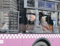 ARİF ERKİN - Usta oyuncu otobüste