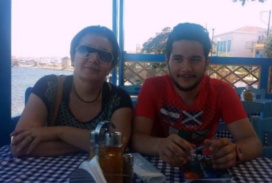 Antalya'da Şizofren Genç Annesini Öldürdü