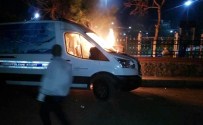 Beyoğlu'ndaki Korsan Gösteride İSKİ Aracı Ateşe Verildi
