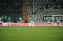 BEKIR YıLMAZ - Bursaspor'da Futbolculara 100'Er Bin TL Para Cezası