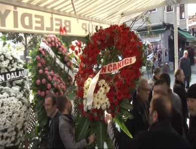 Celal Adan'ın annesinin cenazesinde 'Alaattin Çakıcı' krizi