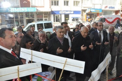 Başkan Yaşar Memleketi Sandıklı'da Restaurant Açtı