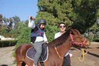 ENGELLİ ÇOCUK - Engelli Çocuklara Atlı Terapi