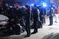 İstanbul'da Cip Polislere Çarptı Açıklaması 9 Yaralı