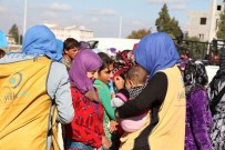 İyilikder'den 375 Kişiye Kışlık Kıyafet Yardımı