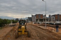 ALT YAPI ÇALIŞMASI - Konyaaltı'nda Yeni Yol Açma Çalışması