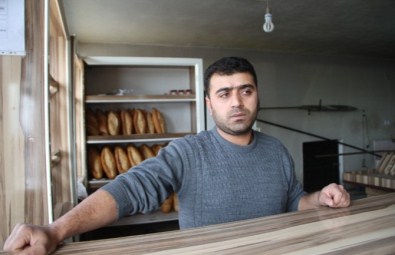 Mahale Sakinlerinden Elektrik Kesintilerine Tepki