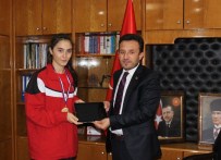 ÇATALHÖYÜK - Balkan Şampiyonu Tekvandocudan Başkan Oğuz'a Ziyaret