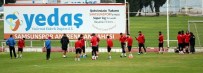 ÜMİT ÖZAT - Samsunspor Yine Basına Kapalı Çalıştı