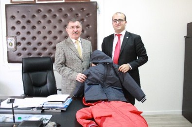 Tokat'ta Öğrencilere Kaban Ve Bot Yardımı