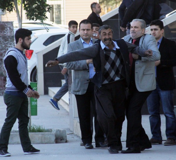 Lisede pompalı tüfekle kavga: 4 Yaralı
