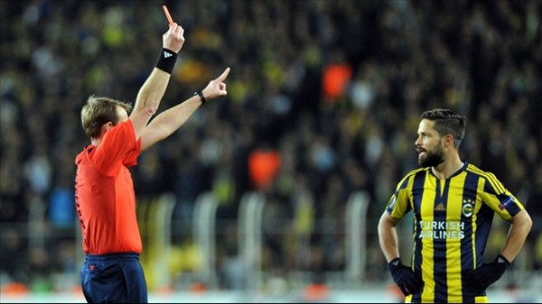 UEFA' Fenerbahçe'yi soruşturuyor