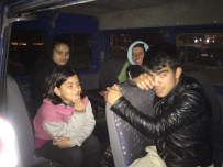 Akhisar'da 56 Kaçak Göçmen Yakalandı