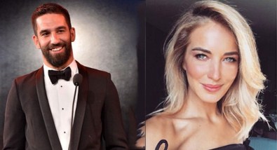 Arda Turan, Burcu Esmersoy'u Sildi
