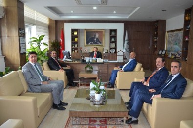 Demre Kaymakamı Uz, DSİ'yi Ziyaret Etti