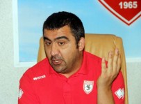 ÜMİT ÖZAT - İstifa kararını geri aldı