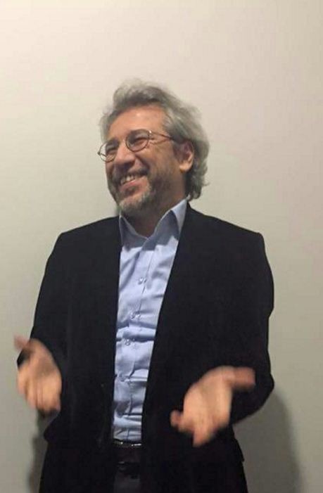 Can Dündar Çağlayan'daki İstanbul Adliyesi'nde