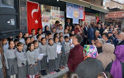 Başkan Gümrükçüoğlu;'Bir Milletin Nasıl Bir Ve Bütün Olduğunu Göstermiş Oluyoruz'