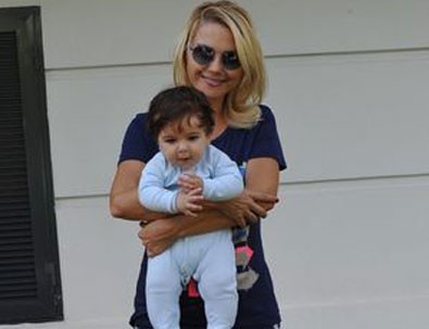 Ece Erken 5 bin liraya bakıcı tuttu