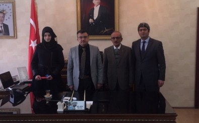 Kaymakam Ada, Erzurum Meclis Başkanını Ödüllendirdi