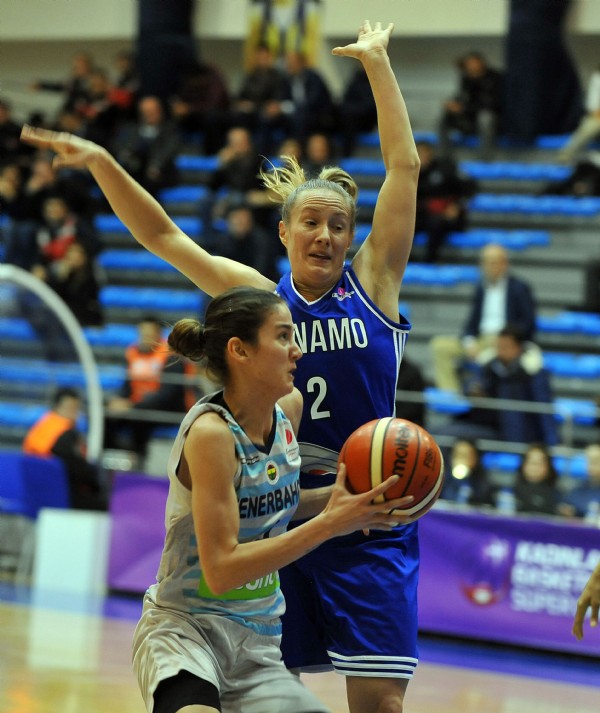 Fenerbahçe ve Galatasaray'dan zafer