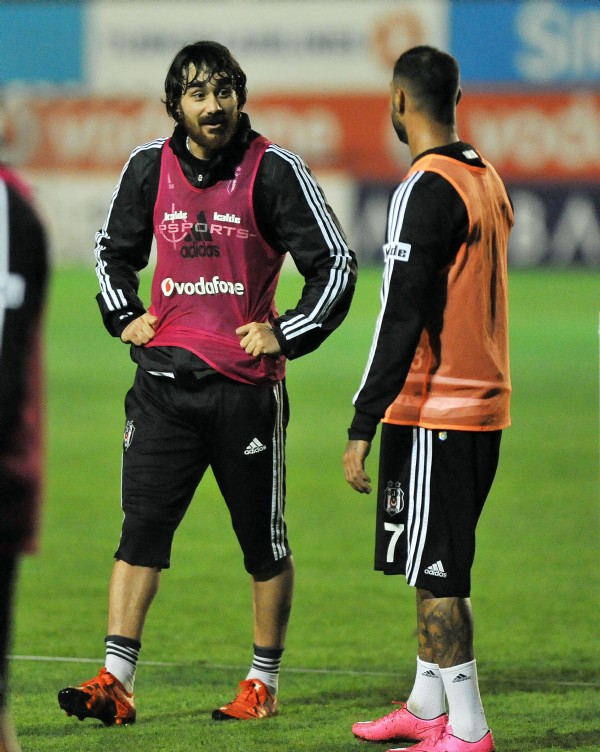 Veli Formasına Kavuşuyor