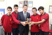 UÇURTMA ŞENLİĞİ - Başkan Subaşıoğlu'na Öğrencilerden Ödül