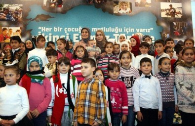 Sare Davutoğlu Konya'daki Suriyeli Çocuklarla Buluştu