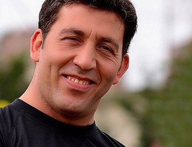 Emre Kınay'dan, Kocaeli'deki Kültür Merkezi'ne övgü