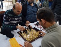 ESENLER BELEDİYESİ - Görme Engelli Satranç Tutkunları, Turnuvaya Katıldı