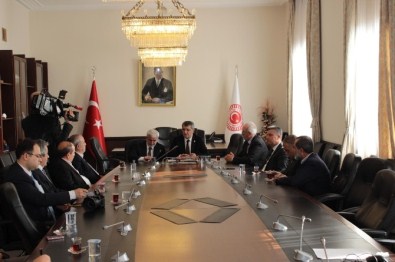 Milletvekili Serdar Elazığ Ticaret Borsası Heyetini Kabul Etti