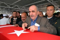 Şehit Gözyaşlarıyla Son Yolculuğuna Uğurlandı