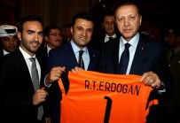 BÜLENT UYGUN - Erdoğan'a Formalı Karşılama