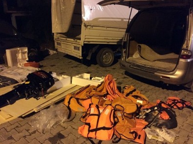 İzmir'de 14 İnsan Taciri Yakalandı