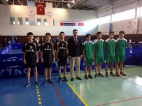 NURETTIN TOPÇU - Liseli Gençler Masa Tenisinde Yarıştı