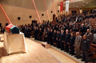 Prof. Dr. Say Gözyaşları Ve Dualarla Uğurlandı