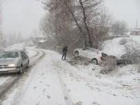 KAR LASTİĞİ - Tokat'ta Kar Yağışı