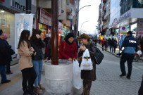 TUĞÇE SARıKAYA - Ünlü Mankenler Biga'da Podyuma Çıktı