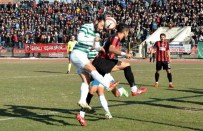 UŞAKSPOR - Utaş Uşakspor Evinde Mağlup