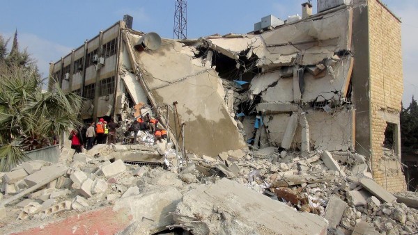 Rus Jetleri İdlib'de Mahkemeyi Vurdu