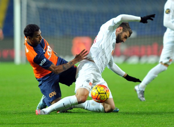 Samet Aybaba çıldırdı