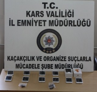 Kaçak Cep Telefonu Yakalandı