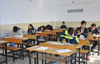 ANADOLU GENÇLIK DERNEĞI - Liseli Gençler 'Siyer-İ Nebi' İçin Yarıştı