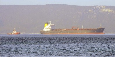 Rusya'ya Giden Tanker Çanakkale Boğazı'nda Arızalandı