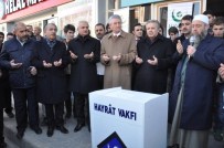 SÜLEYMAN KAHRAMAN - Vali Kahraman Bayırbucak Türkmenlerine Gönderilen Yardım Tır'ını Uğurladı