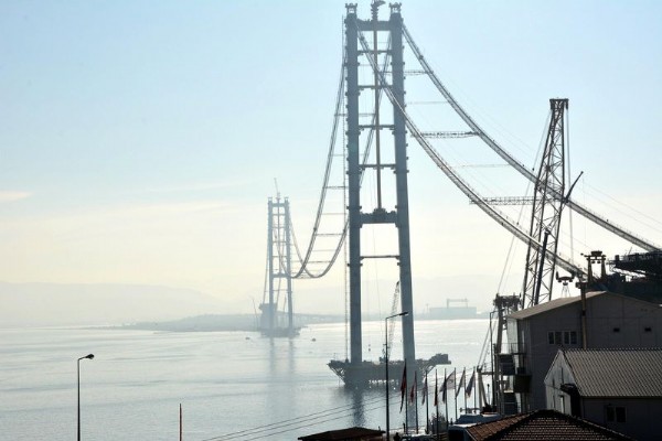 Cumhurbaşkanı Erdoğan Körfez Köprüsü'nü havadan izledi