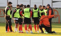 NAZİLLİ BELEDİYESPOR - Adanaspor'da Moraller Yerinde